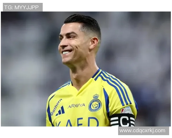 C罗加盟新俱乐部引发全球关注足球界的传奇故事再续辉煌篇章